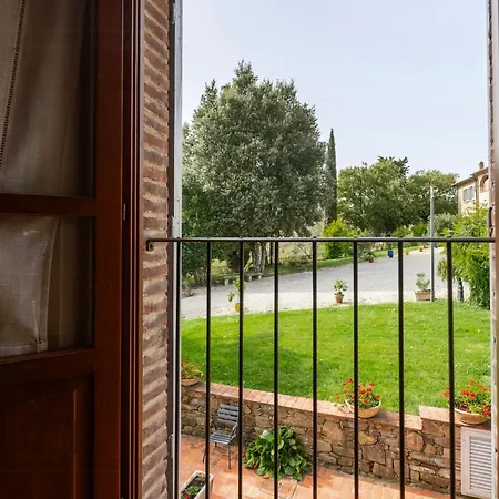 Apartamento With Panoramic Pool In Val Di Chiana